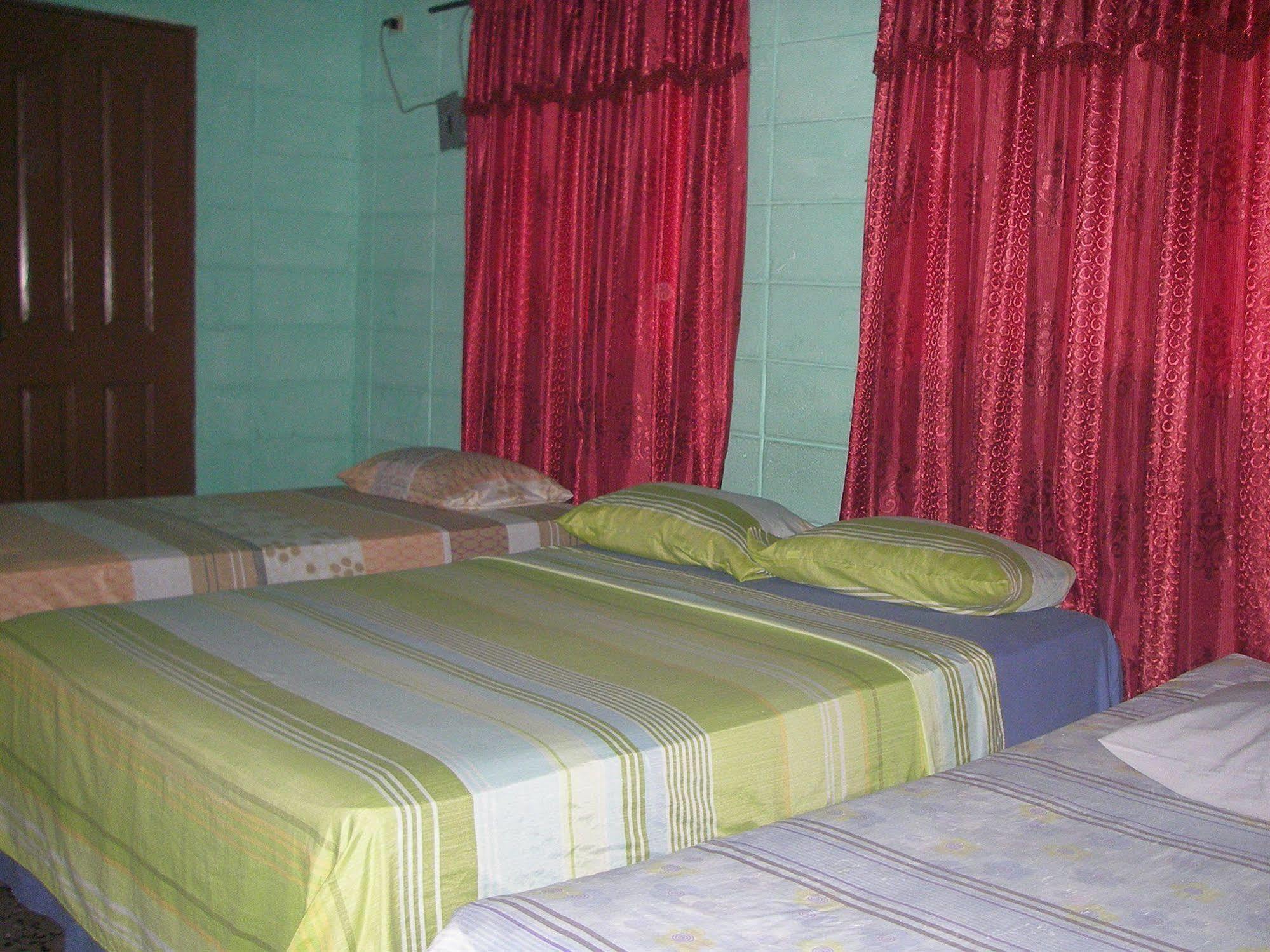 Guesthouse Dos Molinos B&B San Pedro Sula Exterior foto