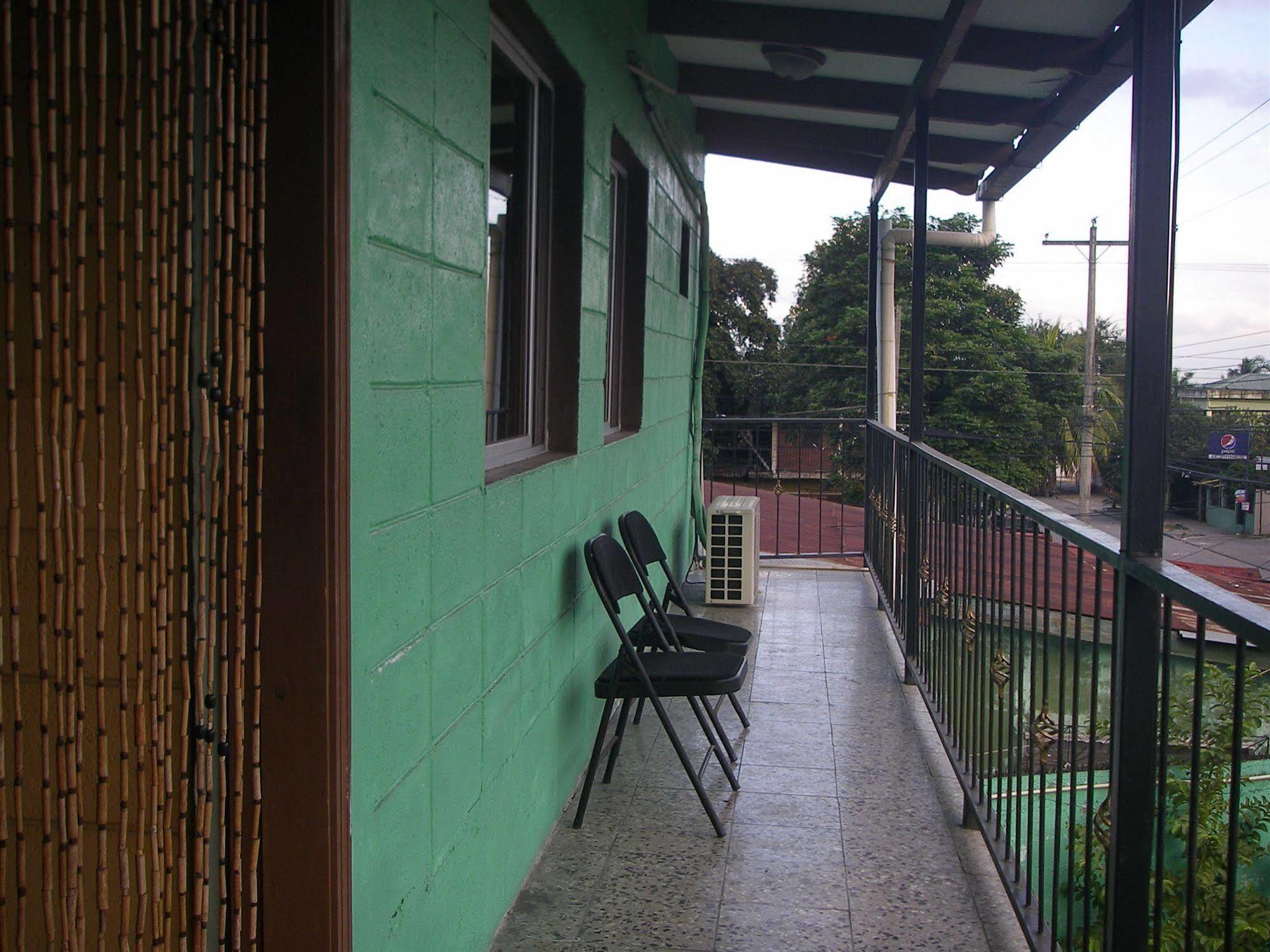 Guesthouse Dos Molinos B&B San Pedro Sula Exterior foto