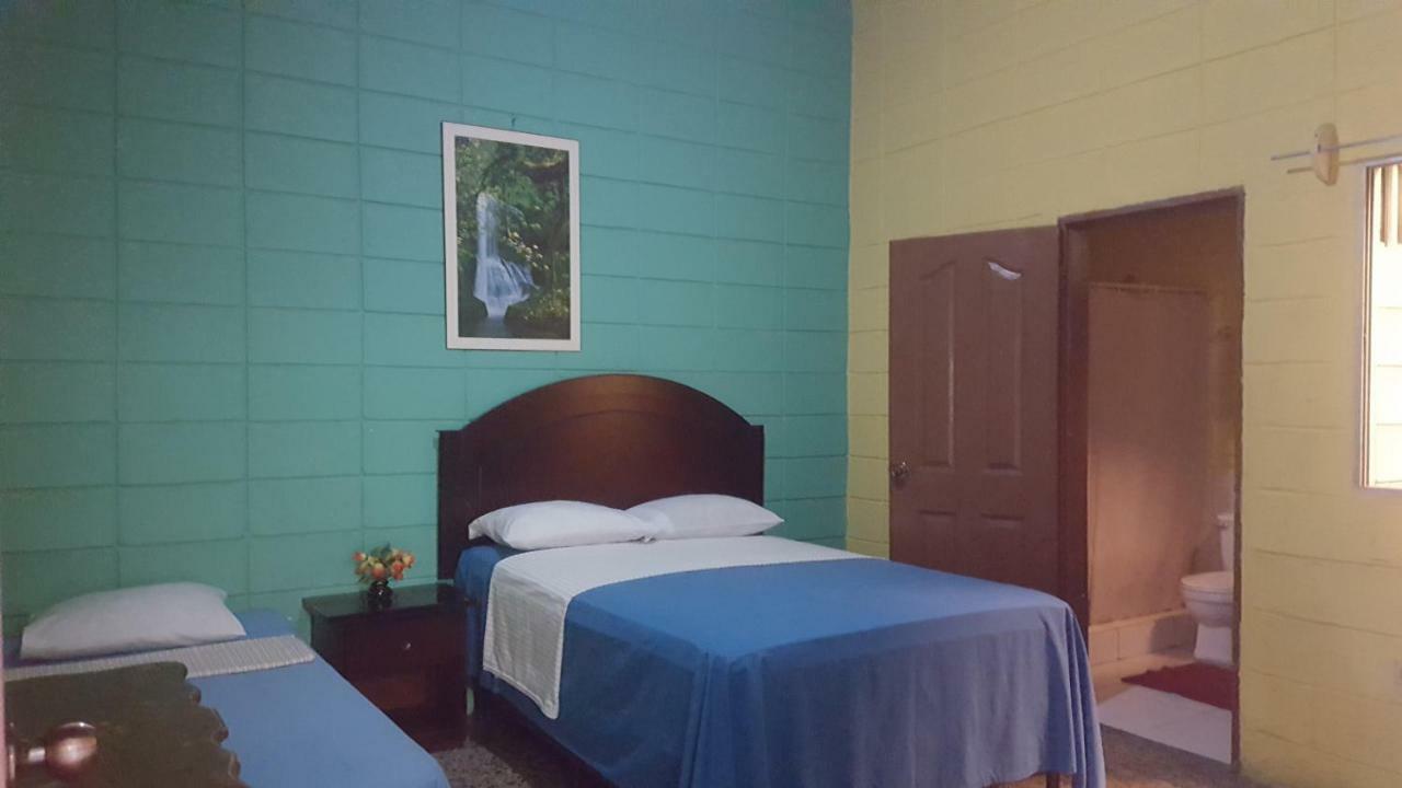 Guesthouse Dos Molinos B&B San Pedro Sula Exterior foto